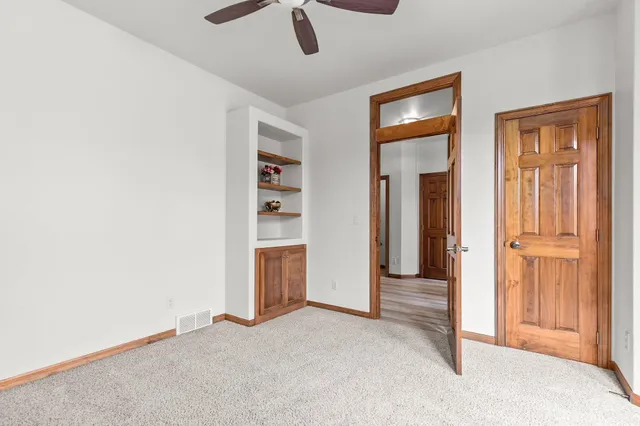 $469,900 | 231 Bosworth Lane, Neenah, WI 54956