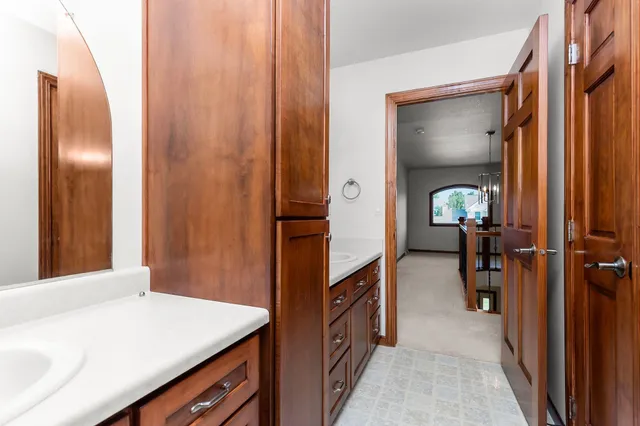 $469,900 | 231 Bosworth Lane, Neenah, WI 54956