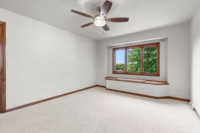 $469,900 | 231 Bosworth Lane, Neenah, WI 54956