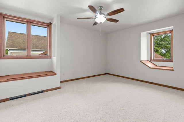 $469,900 | 231 Bosworth Lane, Neenah, WI 54956