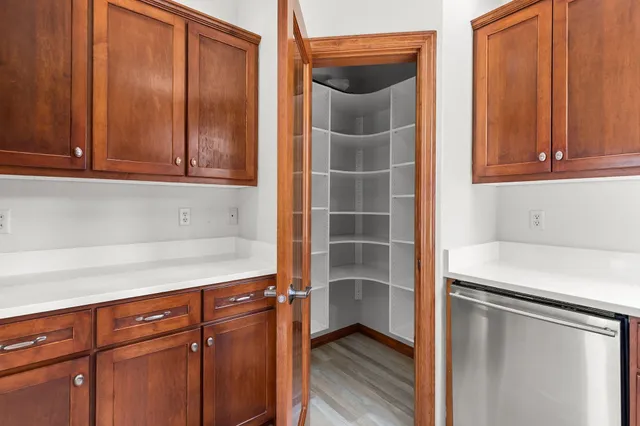 $469,900 | 231 Bosworth Lane, Neenah, WI 54956