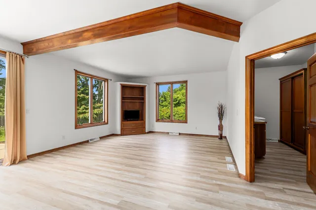 $469,900 | 231 Bosworth Lane, Neenah, WI 54956