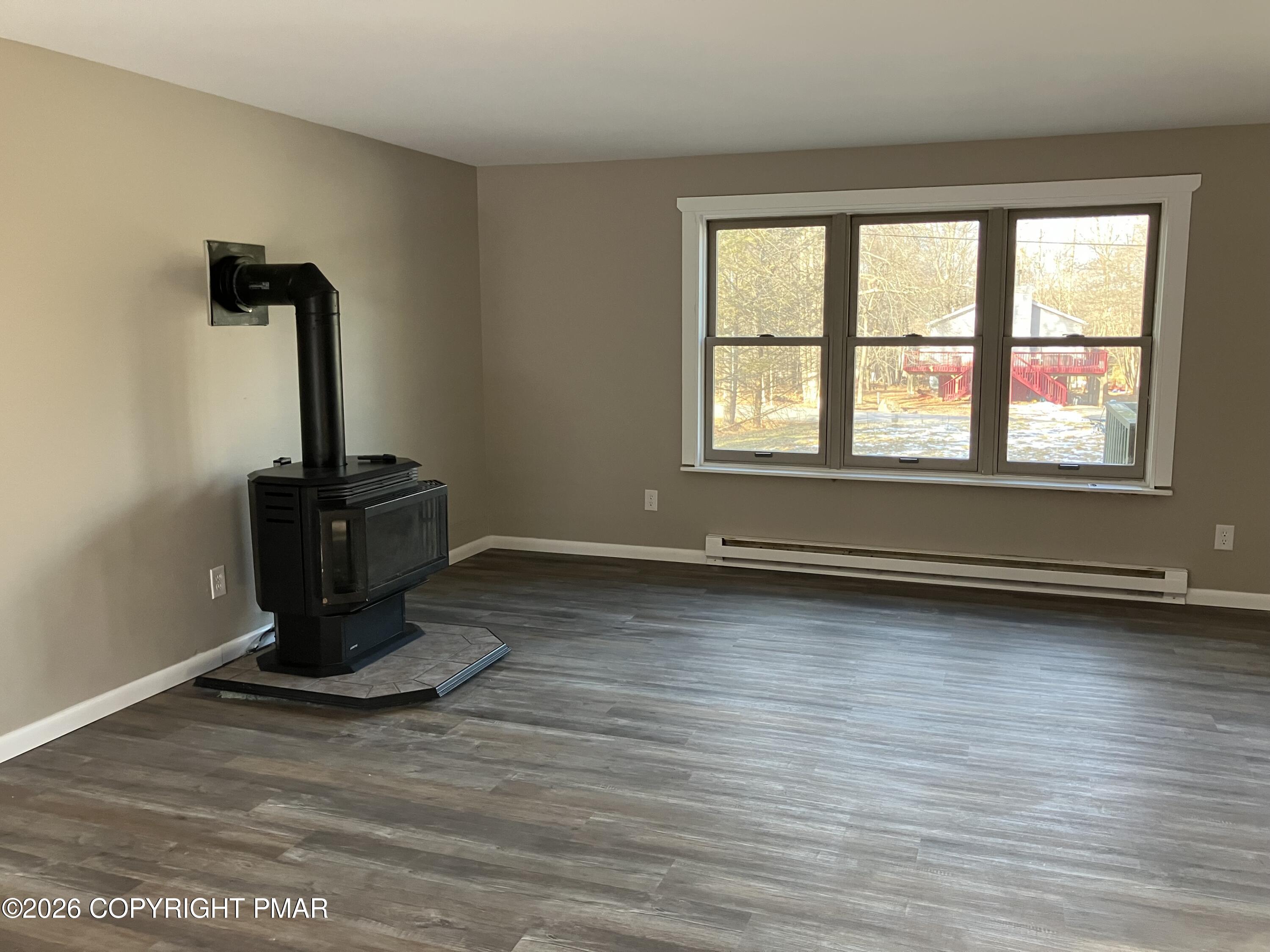 82 Shortridge Road Albrightsville, PA 18210 - Photo 4 of 10 IMG_8532