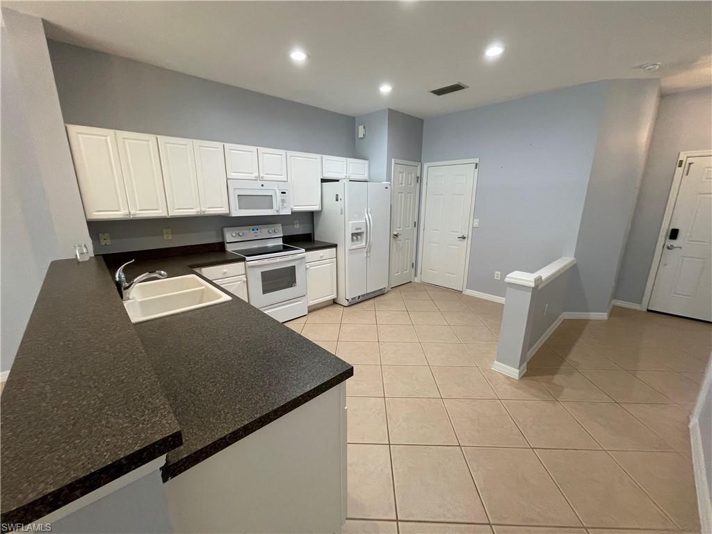 16090 Caldera Lane, Unit 18 Naples, FL 34110 - Photo 3 of 18