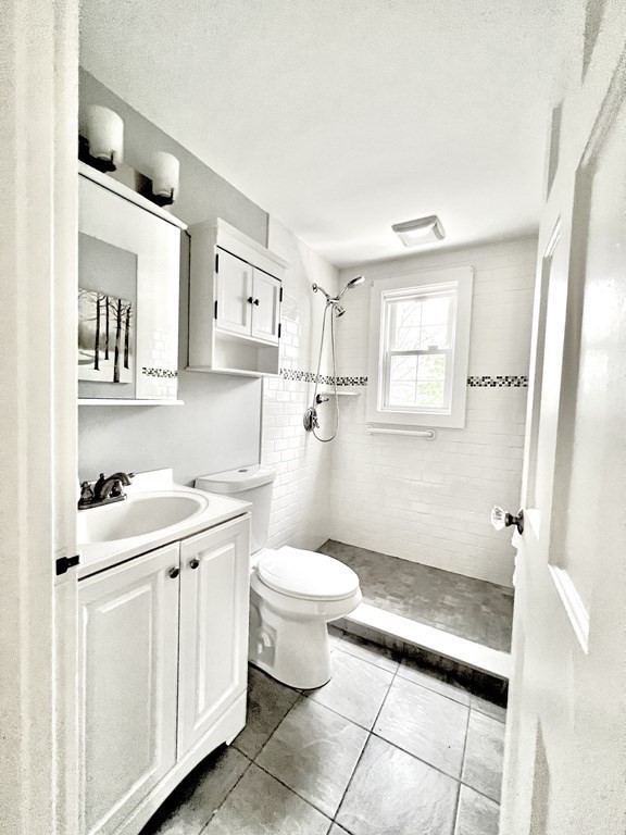 34 Windsor Road Norwood, MA 02062 - Photo 16 of 30 Gallery Image 16
