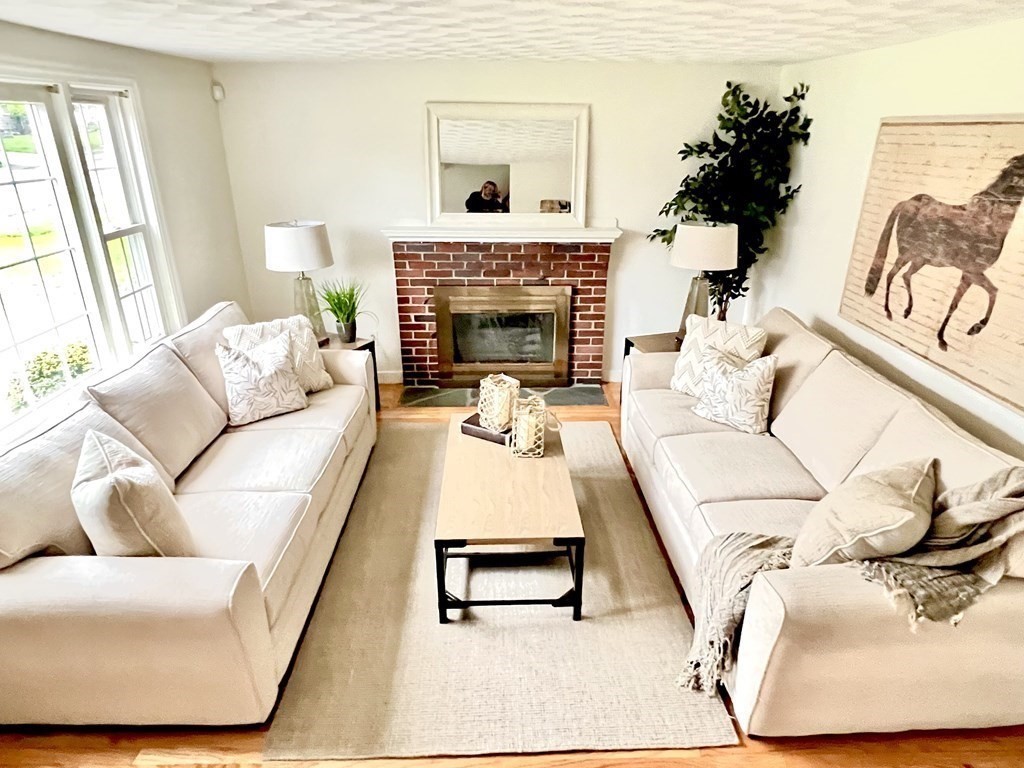 34 Windsor Road Norwood, MA 02062 - Photo 6 of 30 Gallery Image 6
