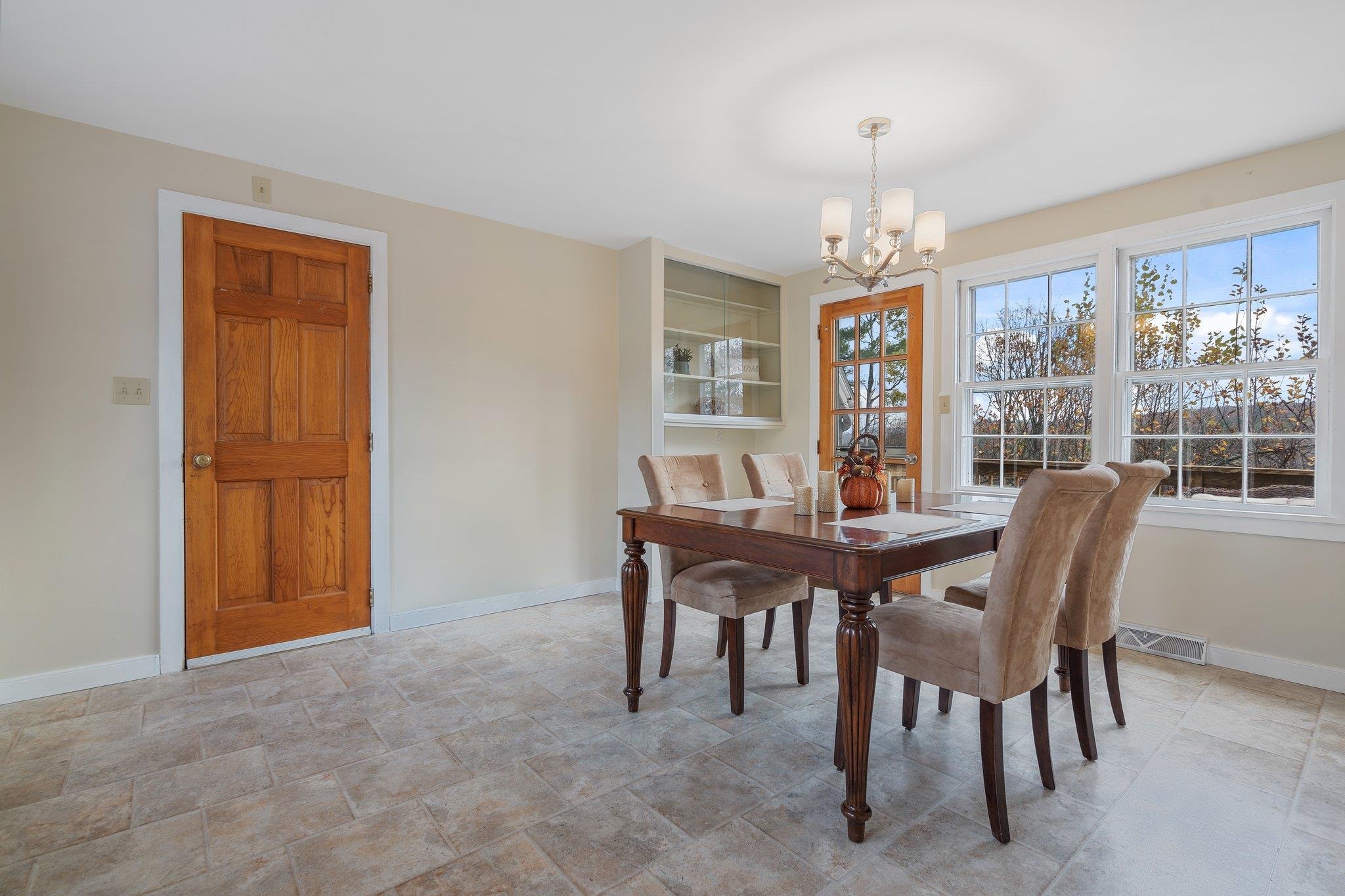 132 Windsor Road Hillsborough, NH 03244 - Photo 8 of 40