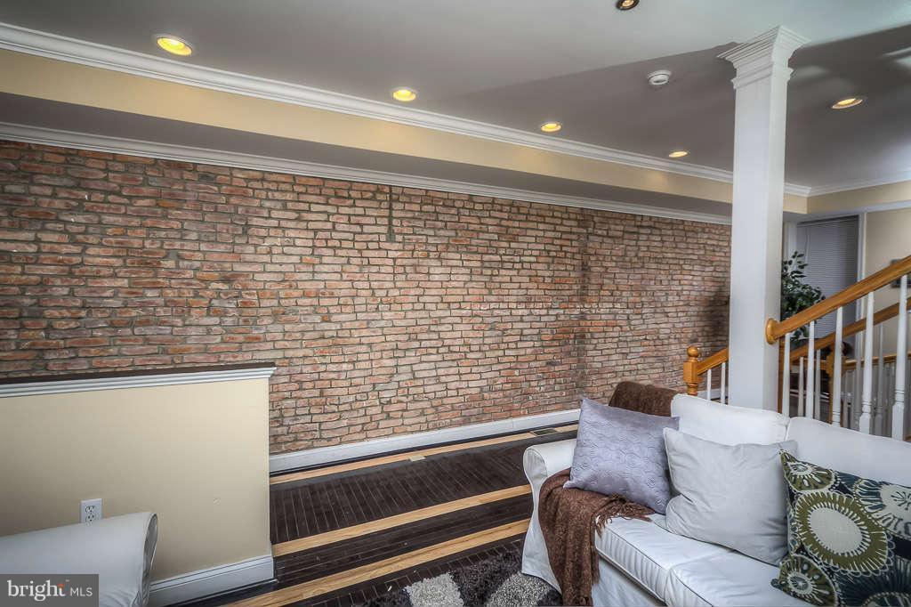 3441 Reisterstown Road Baltimore, MD 21215 - Photo 8 of 29 Living Room