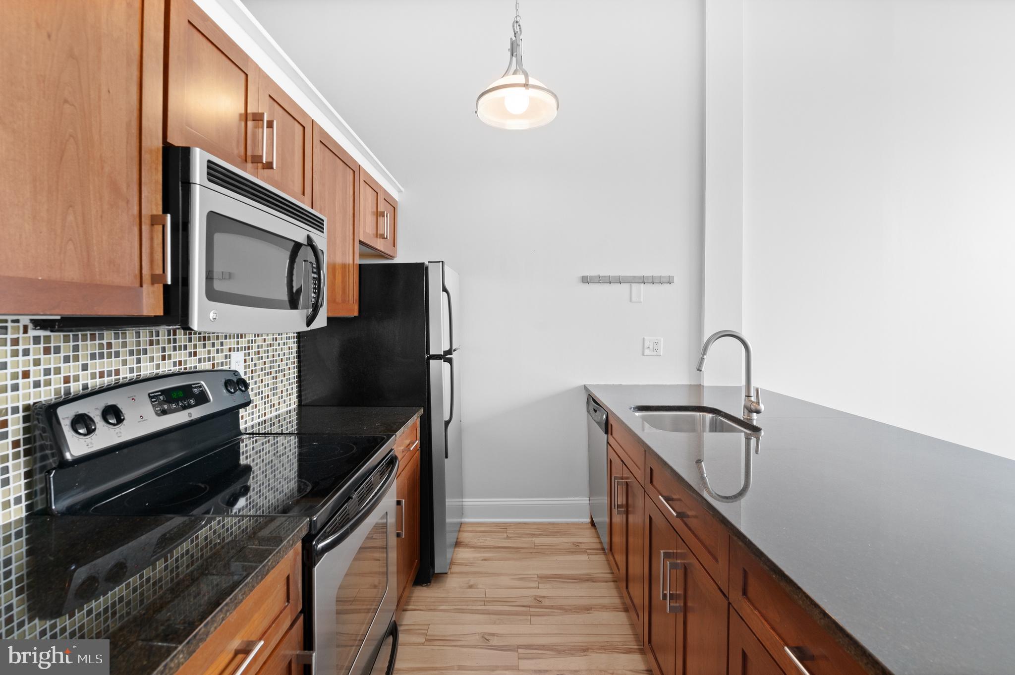 2429 Locust Street, Unit 520 Philadelphia, PA 19103 - Photo 11 of 24