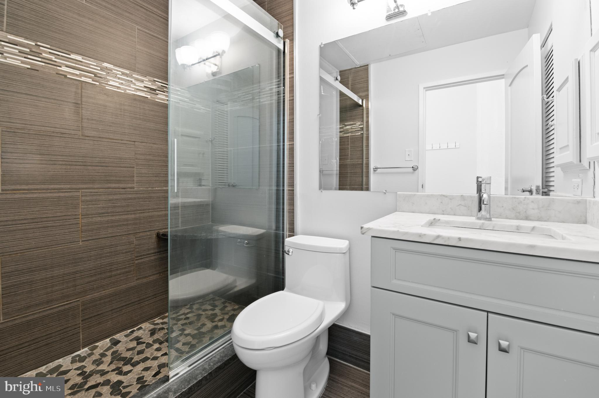 2429 Locust Street, Unit 520 Philadelphia, PA 19103 - Photo 18 of 24