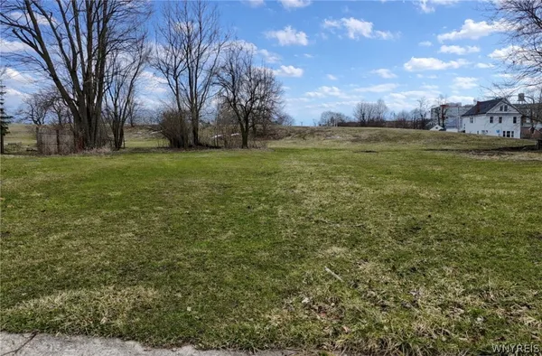 $14,500 | 811 East Eagle Street, Unit S, Buffalo, NY 14210