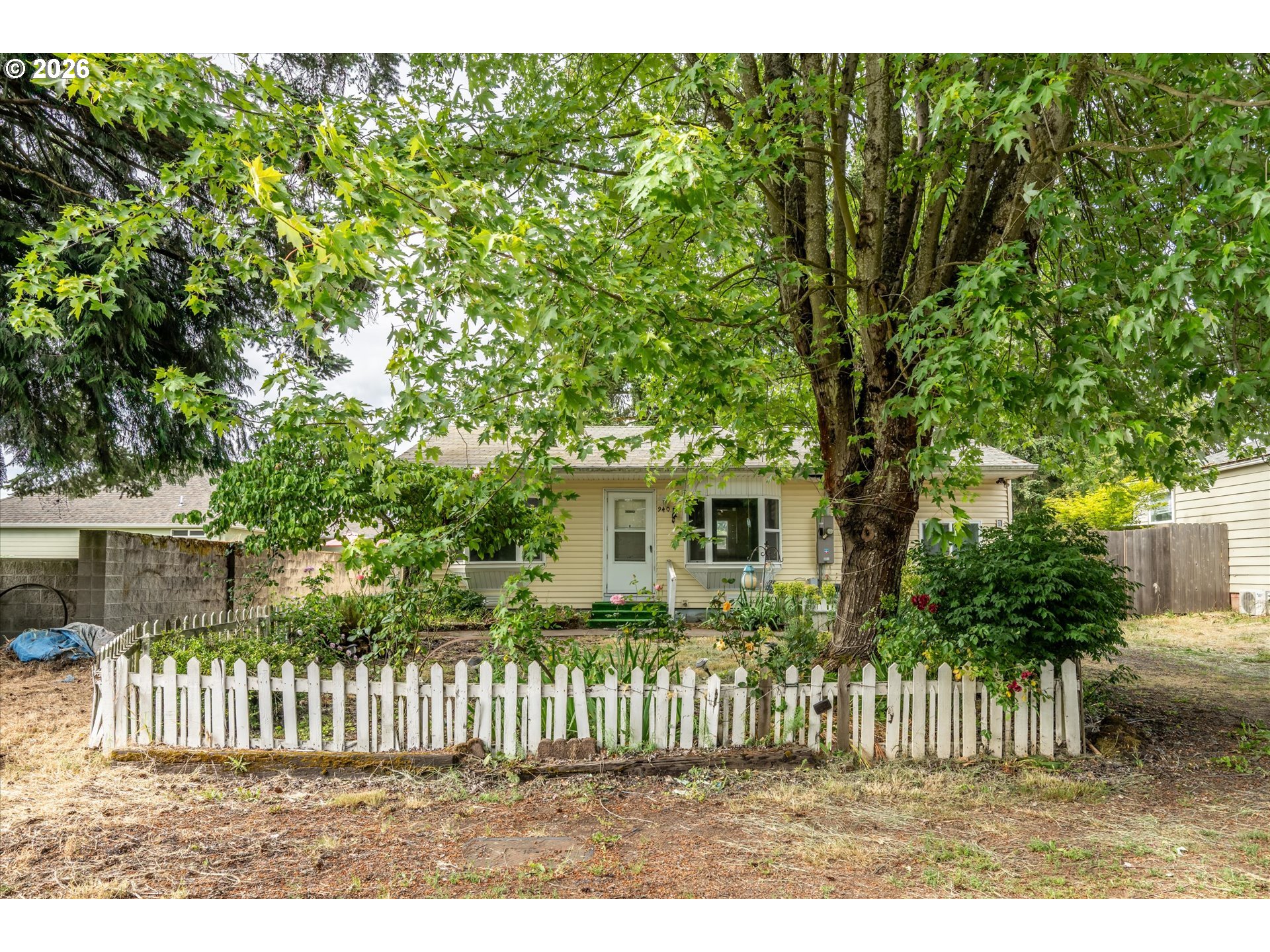 940 West M Street Springfield, OR 97477 - Photo 2 of 32 Front Yard