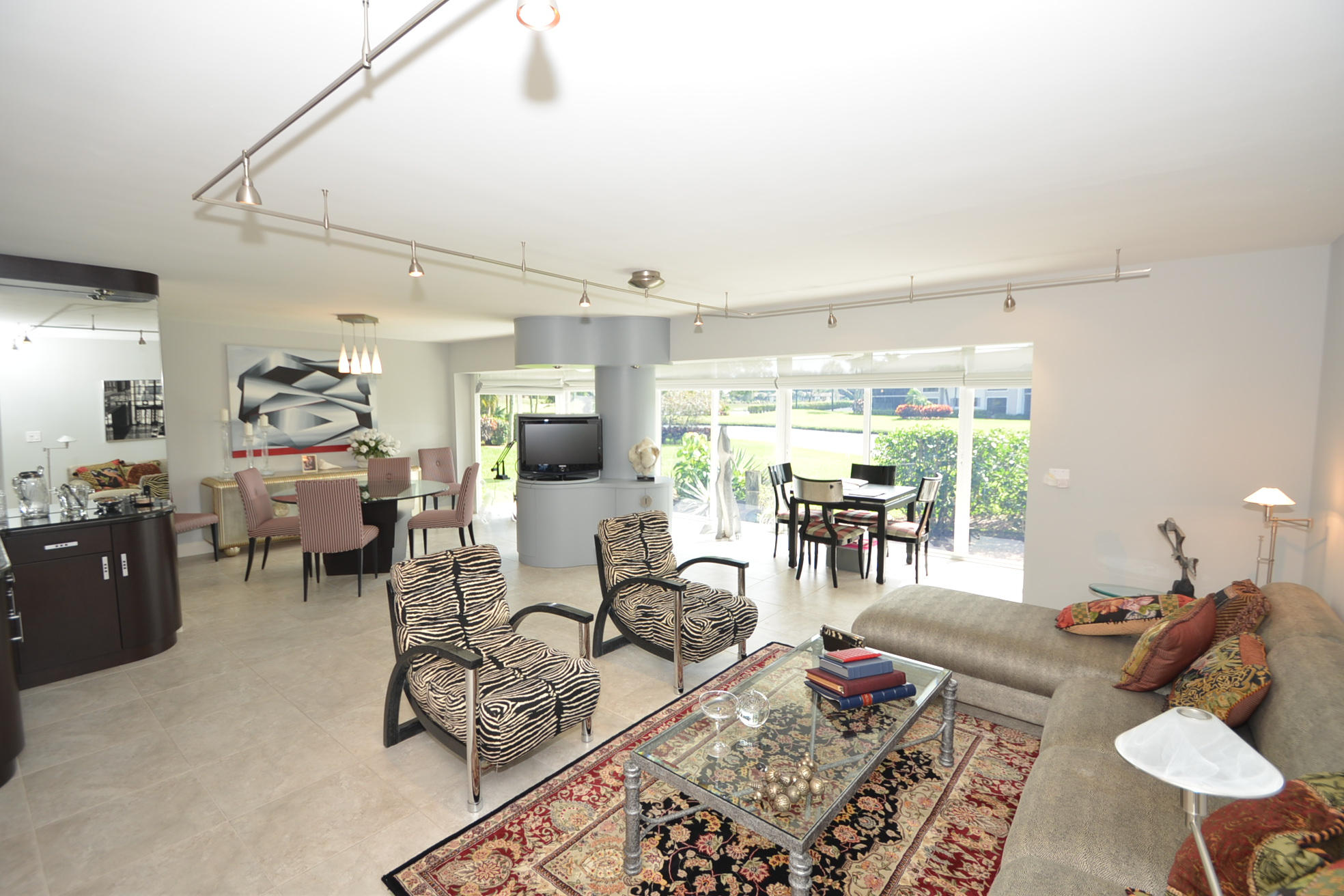 7736 Lakeside Boulevard, Unit G203 Boca Raton, FL 33434 - Photo 5 of 27 DSC_5286