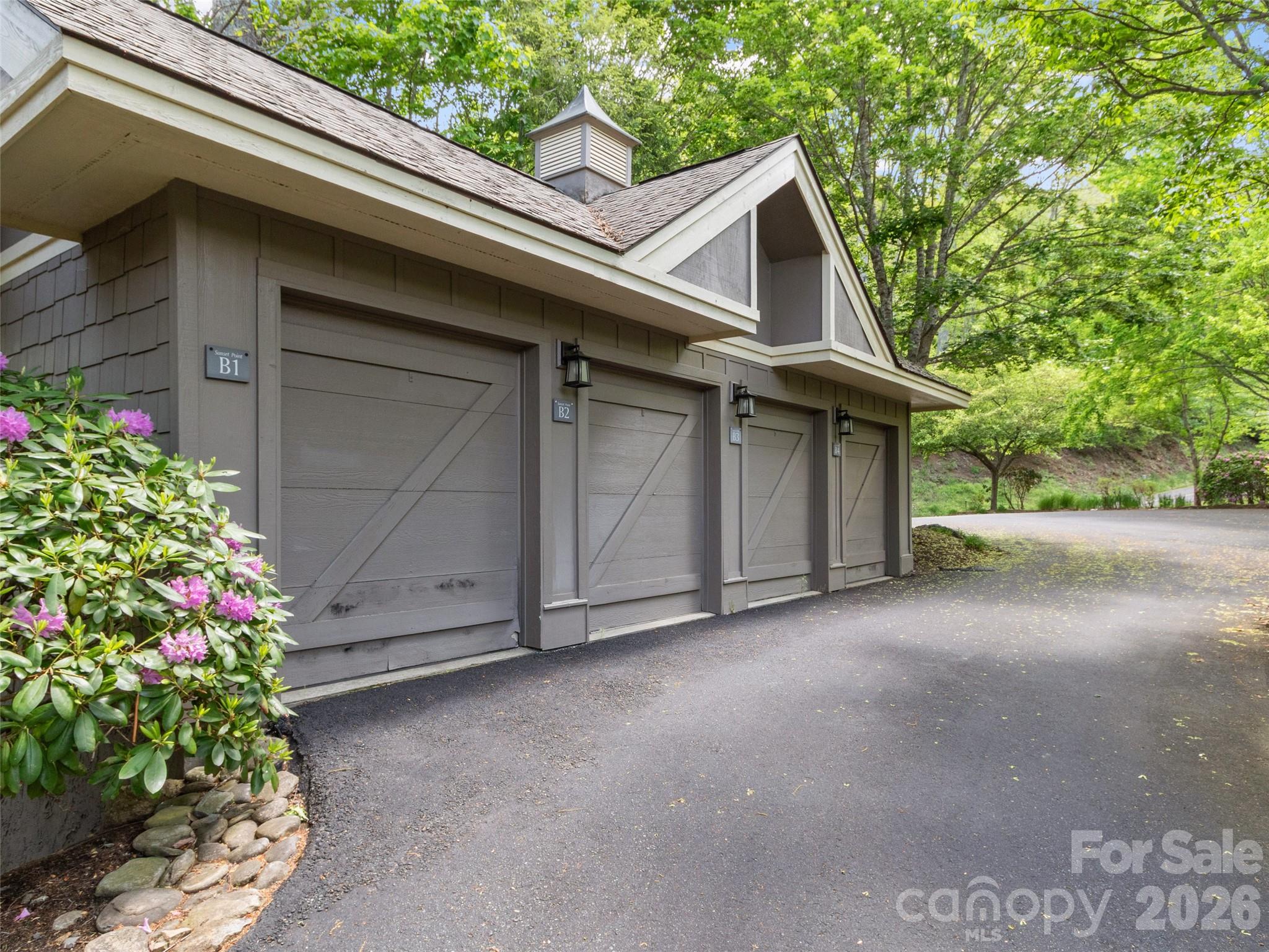 266 Sunset Point Road, Unit B2 Burnsville, NC 28714 - Photo 2 of 48