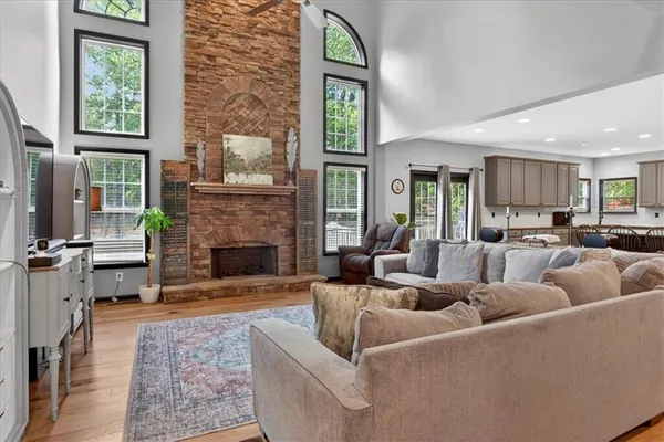 $699,900 | 200 White Cloud Run, Canton, GA 30114