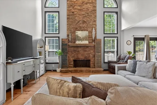 $699,900 | 200 White Cloud Run, Canton, GA 30114