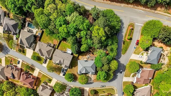 $699,900 | 200 White Cloud Run, Canton, GA 30114