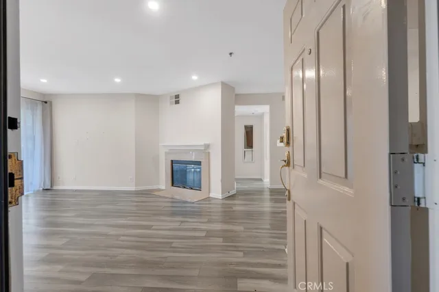 $380,000 | 5744 Oak Bend Lane, Unit 203, Oak Park, CA 91377