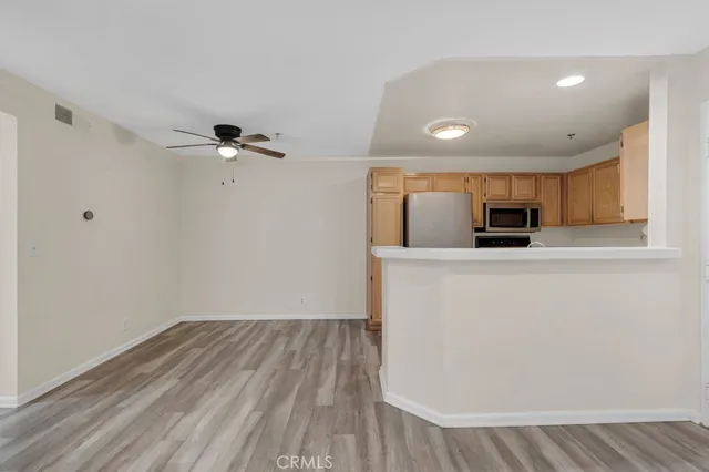 $369,000 | 5744 Oak Bend Lane, Unit 203, Oak Park, CA 91377