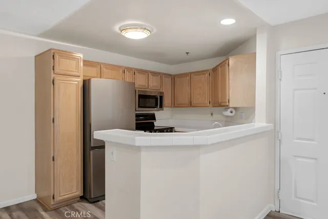 $369,000 | 5744 Oak Bend Lane, Unit 203, Oak Park, CA 91377