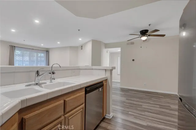 $369,000 | 5744 Oak Bend Lane, Unit 203, Oak Park, CA 91377