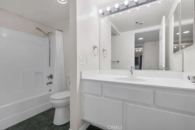 $369,000 | 5744 Oak Bend Lane, Unit 203, Oak Park, CA 91377