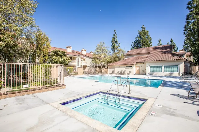 $385,000 | 5744 Oak Bend Lane, Unit 203, Oak Park, CA 91377