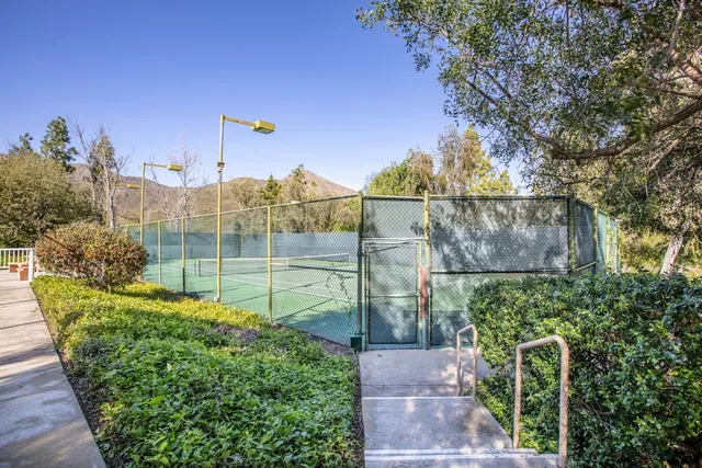 $385,000 | 5744 Oak Bend Lane, Unit 203, Oak Park, CA 91377