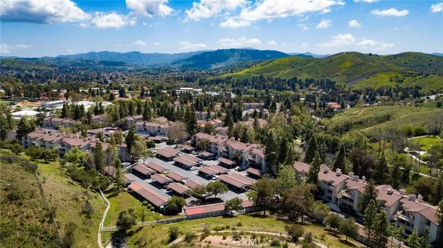 $385,000 | 5744 Oak Bend Lane, Unit 203, Oak Park, CA 91377