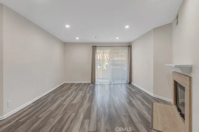 $369,000 | 5744 Oak Bend Lane, Unit 203, Oak Park, CA 91377