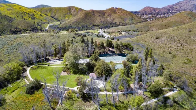 $385,000 | 5744 Oak Bend Lane, Unit 203, Oak Park, CA 91377