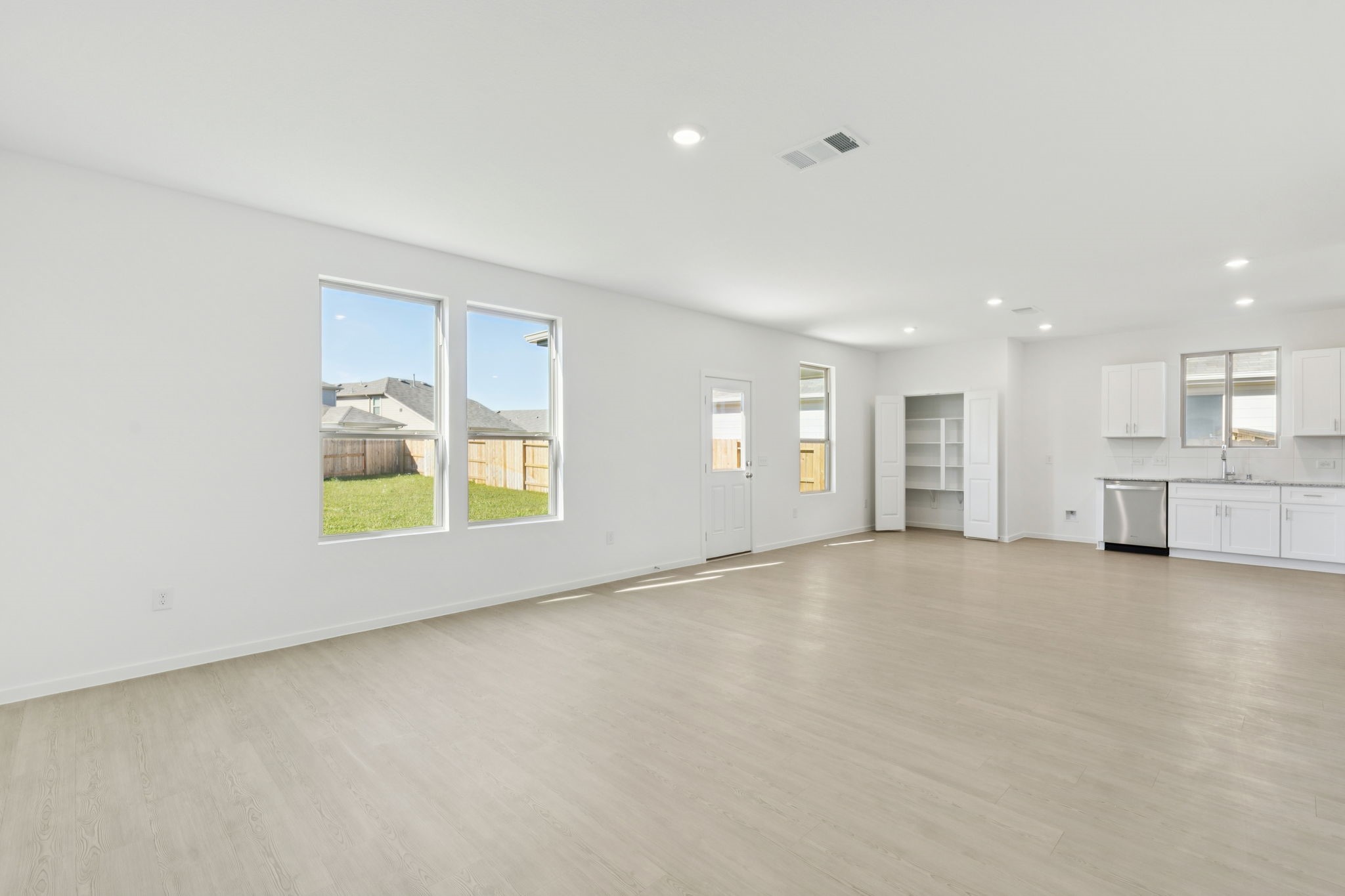 14993 Rustic Moon Road Conroe, TX 77302 - Photo 7 of 35