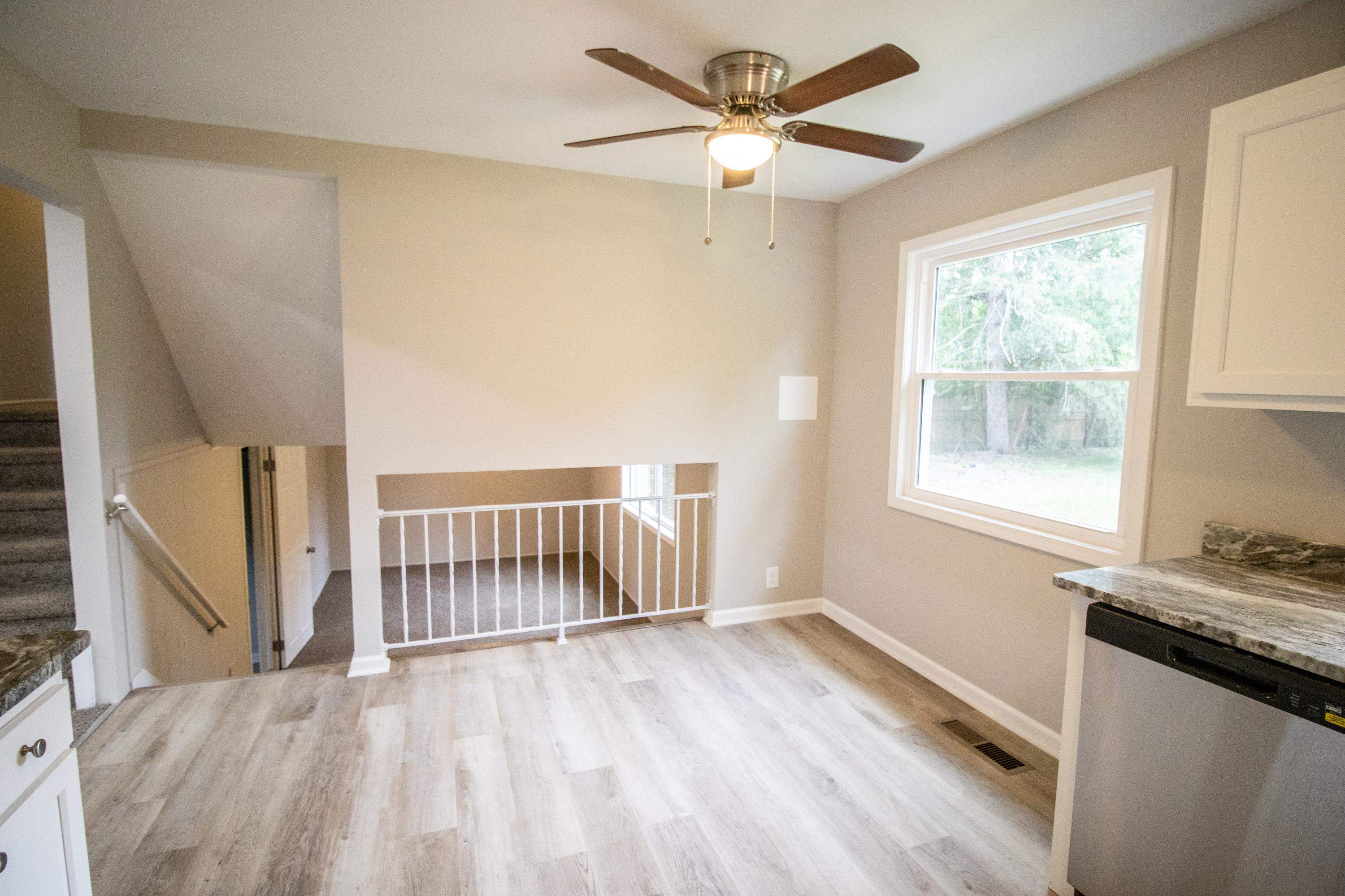 3397 Ridgecliffe Drive Flint, MI 48532 - Photo 8 of 27 50119703-7.JPG