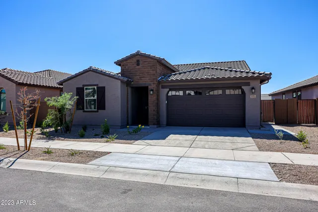 $3,000 | 2071 West Sierra Sunset Trail, Phoenix, AZ 85085