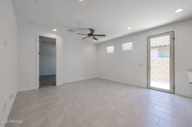 $3,000 | 2071 West Sierra Sunset Trail, Phoenix, AZ 85085