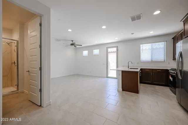 $3,000 | 2071 West Sierra Sunset Trail, Phoenix, AZ 85085