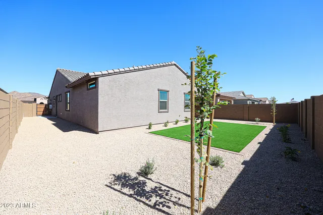 $3,000 | 2071 West Sierra Sunset Trail, Phoenix, AZ 85085