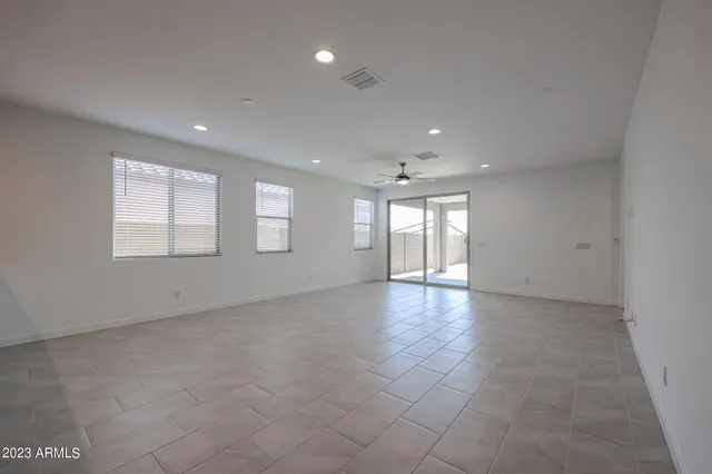 $3,000 | 2071 West Sierra Sunset Trail, Phoenix, AZ 85085