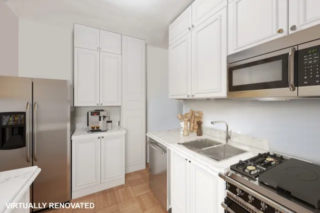 $775,000 | 225 East 74th Street, Unit 3J | Lenox Hill