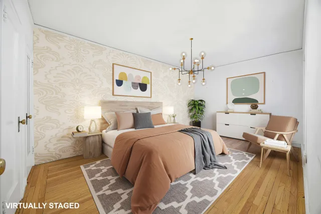 $775,000 | 225 East 74th Street, Unit 3J | Lenox Hill