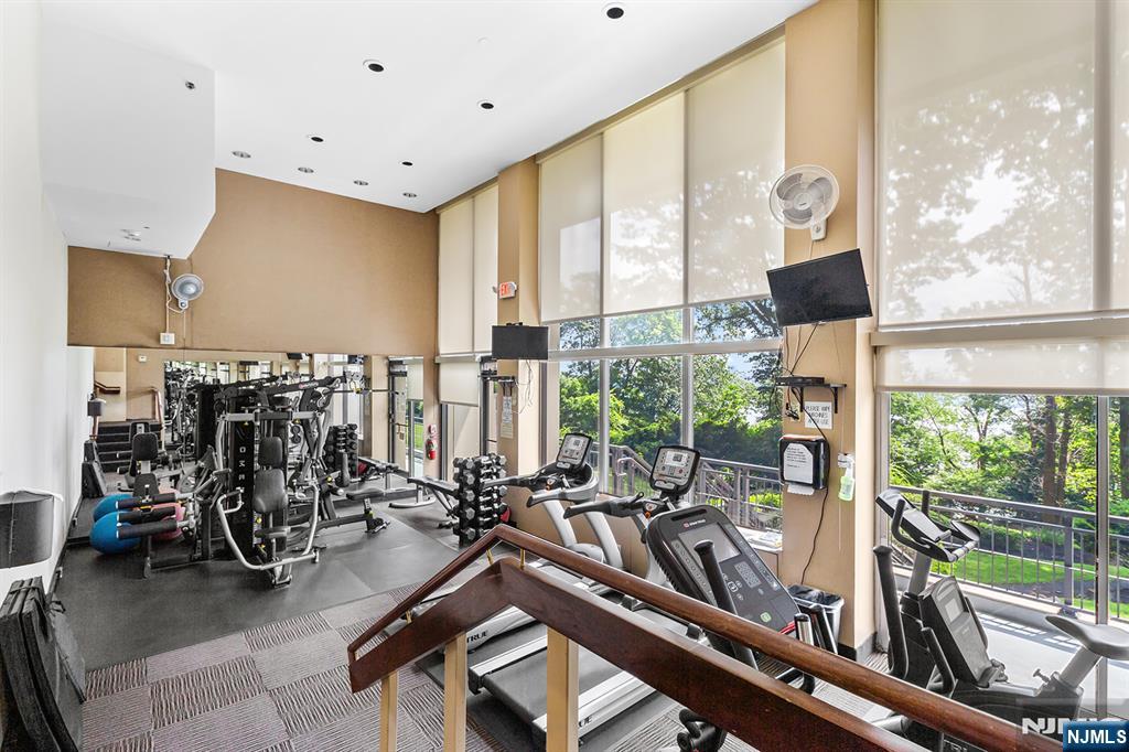 1 Horizon Road, Unit G2 Fort Lee, NJ 07024 - Photo 19 of 27