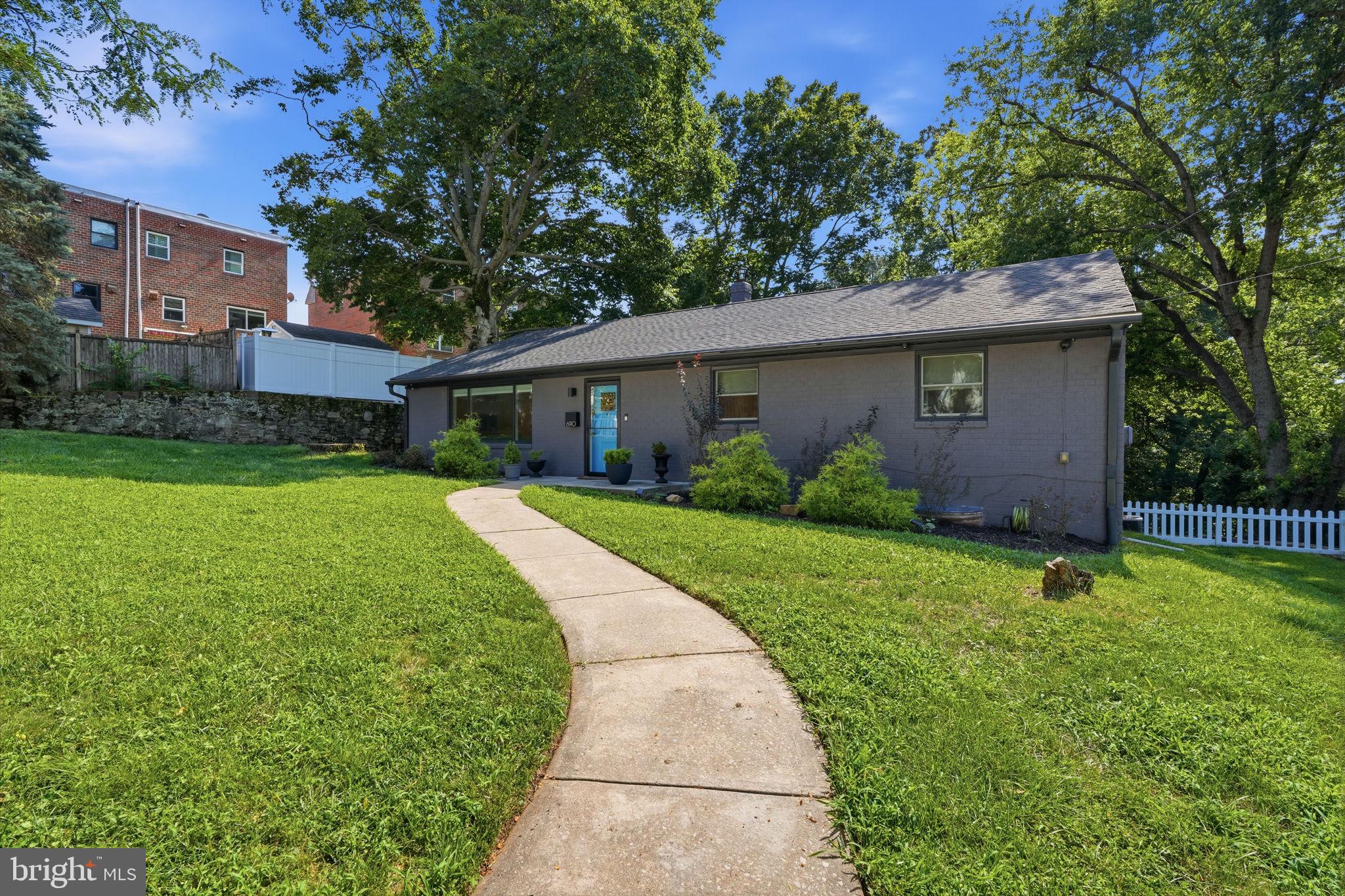 6910 Cliff Road Philadelphia, PA 19128 - Photo 1 of 32 Gallery Image 1