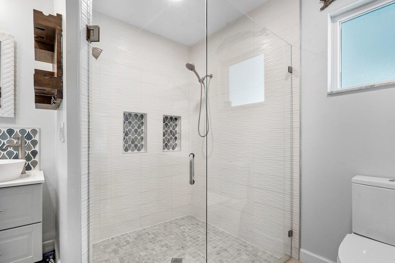 805 Southwest Salerno Road Stuart, FL 34997 - Photo 17 of 36 018-805SouthwestSalernoRoad-Stuart-FL-34