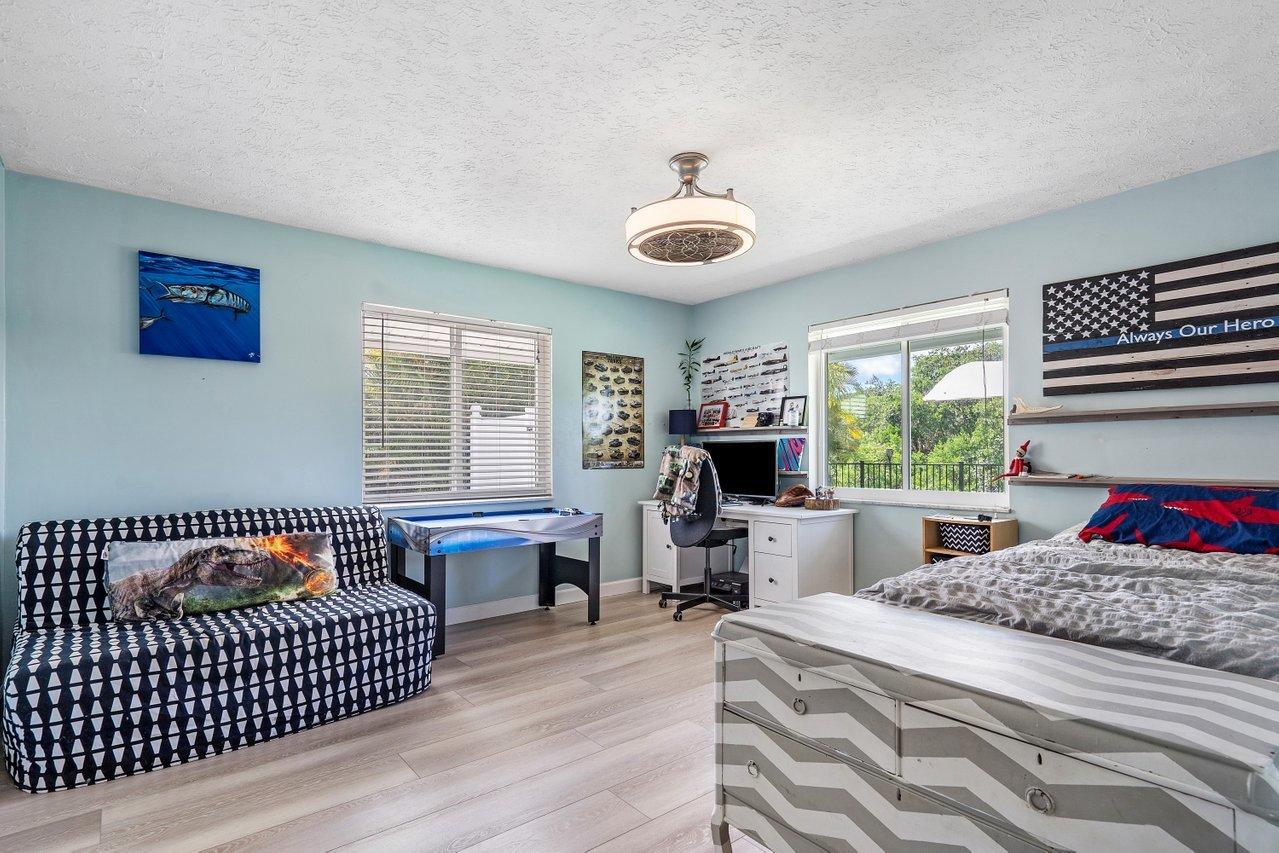805 Southwest Salerno Road Stuart, FL 34997 - Photo 21 of 36 022-805SouthwestSalernoRoad-Stuart-FL-34