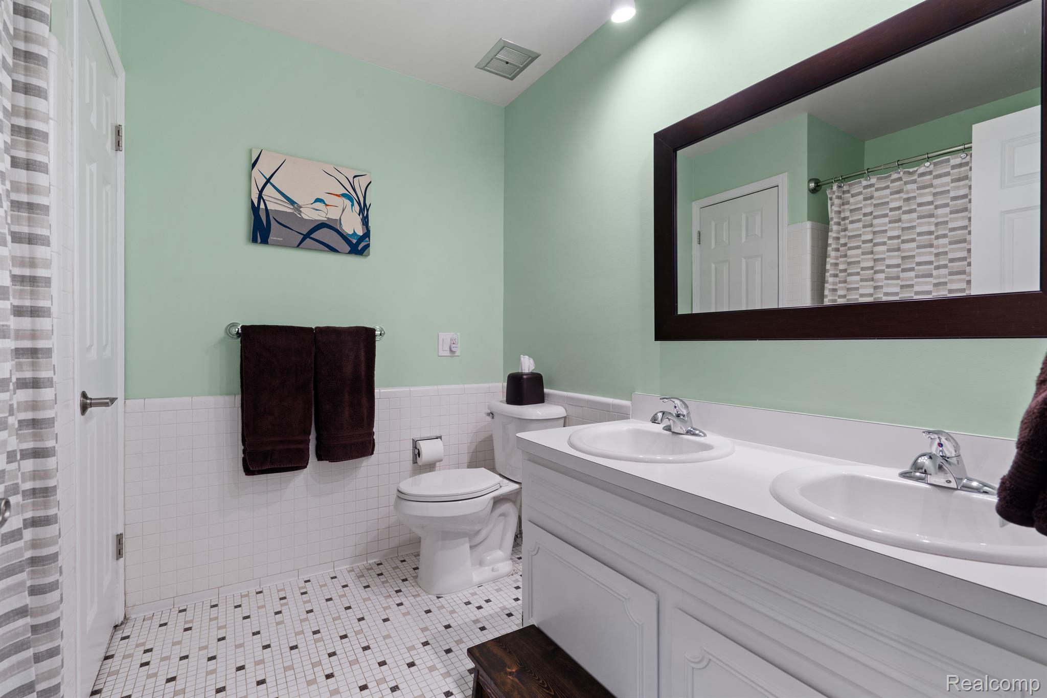 5715 Andover Drive Troy, MI 48098 - Photo 38 of 39