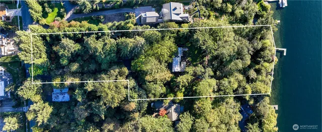 $9,875,000 | 2425 Evergreen Point Road, Medina, WA 98039