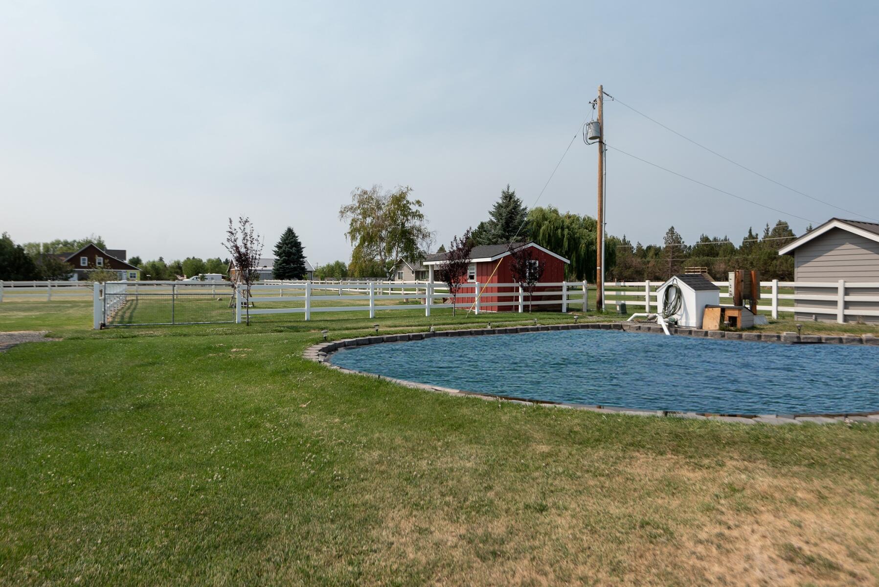 64495 Research Road Bend, OR 97703 - Photo 48 of 54 batch_46Pond