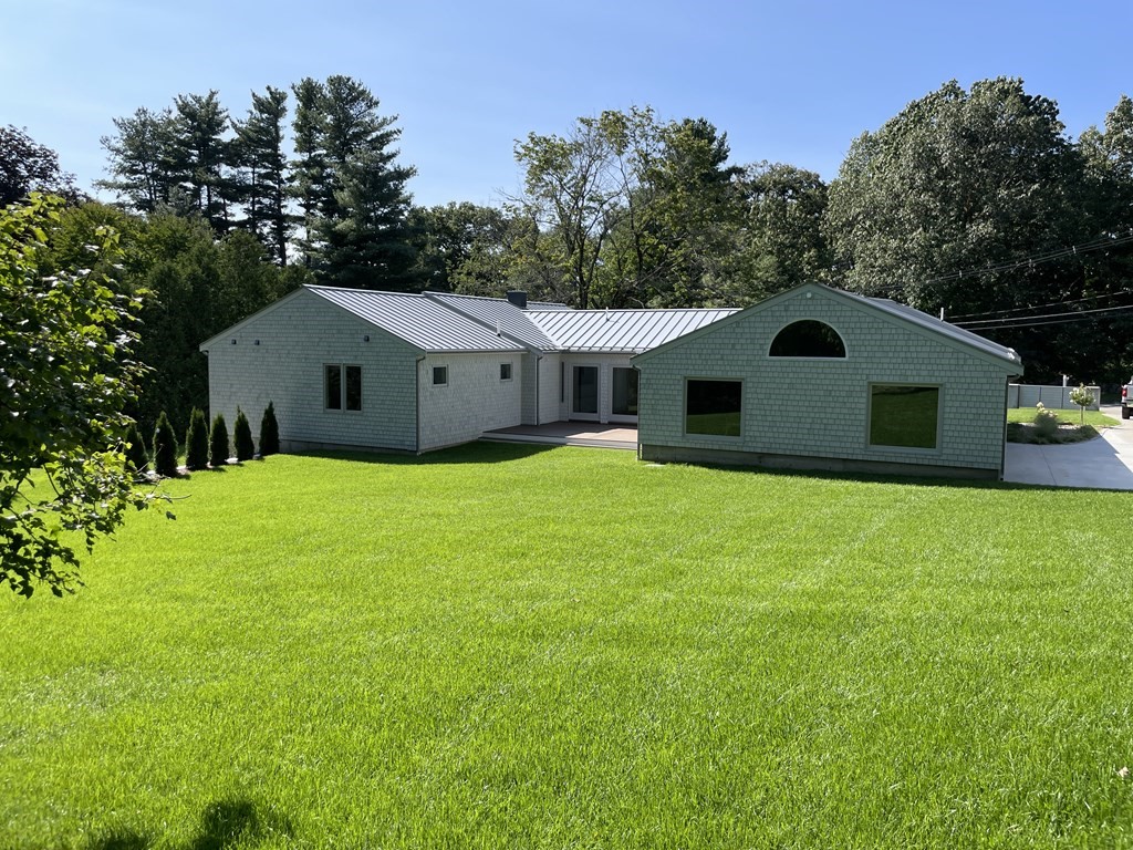 18 Shady Hill Road Weston, MA 02493 - Photo 3 of 9 Gallery Image 3