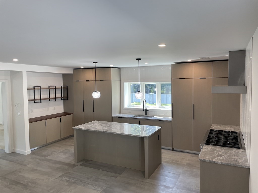 18 Shady Hill Road Weston, MA 02493 - Photo 6 of 9 Gallery Image 6