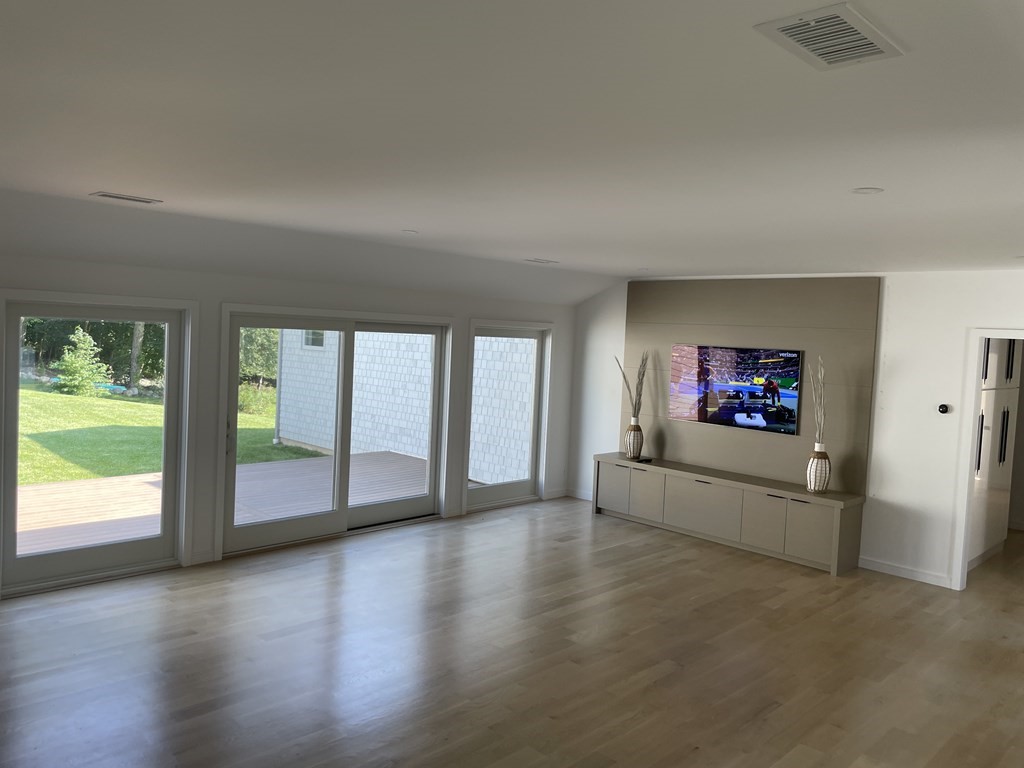 18 Shady Hill Road Weston, MA 02493 - Photo 7 of 9 Gallery Image 7